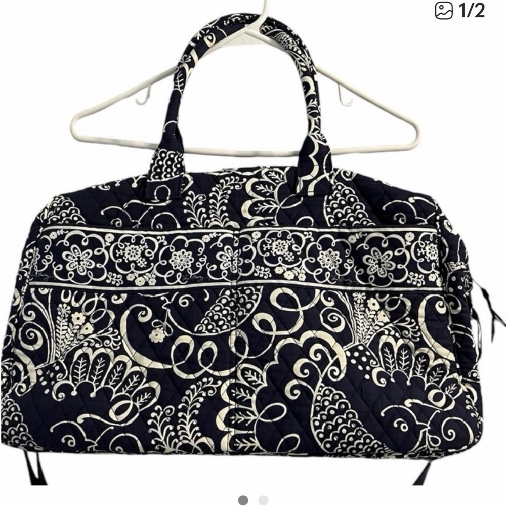 VERA BRADLEY TWIRLEY BIRD WEEKENDER BAG IN NAVY